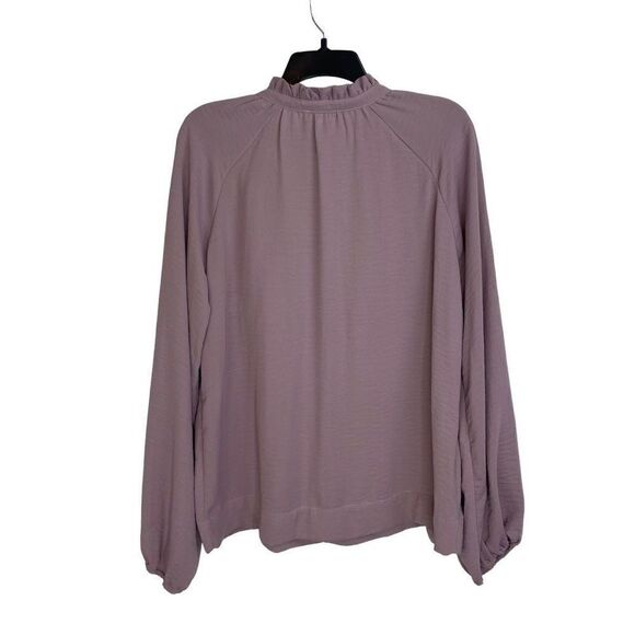 Betsey's Boutique Shop Light Purple Button Front Blouse Size L - Picture 2 of 7